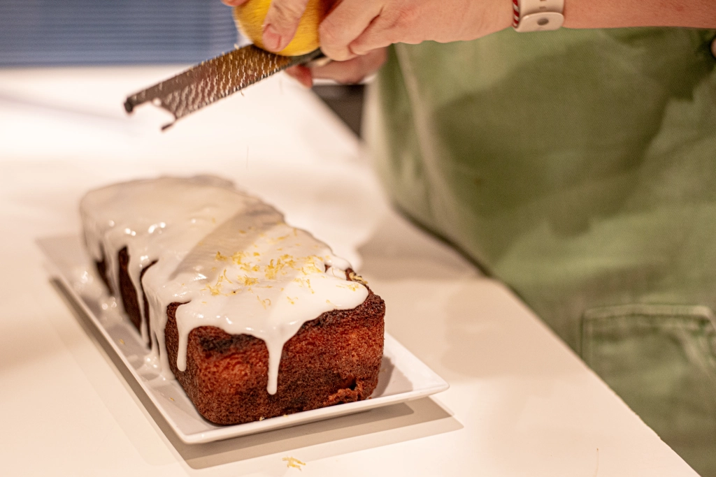 Cake citron avec glaçage - Café Coworking - L'impertinence - Grenoble